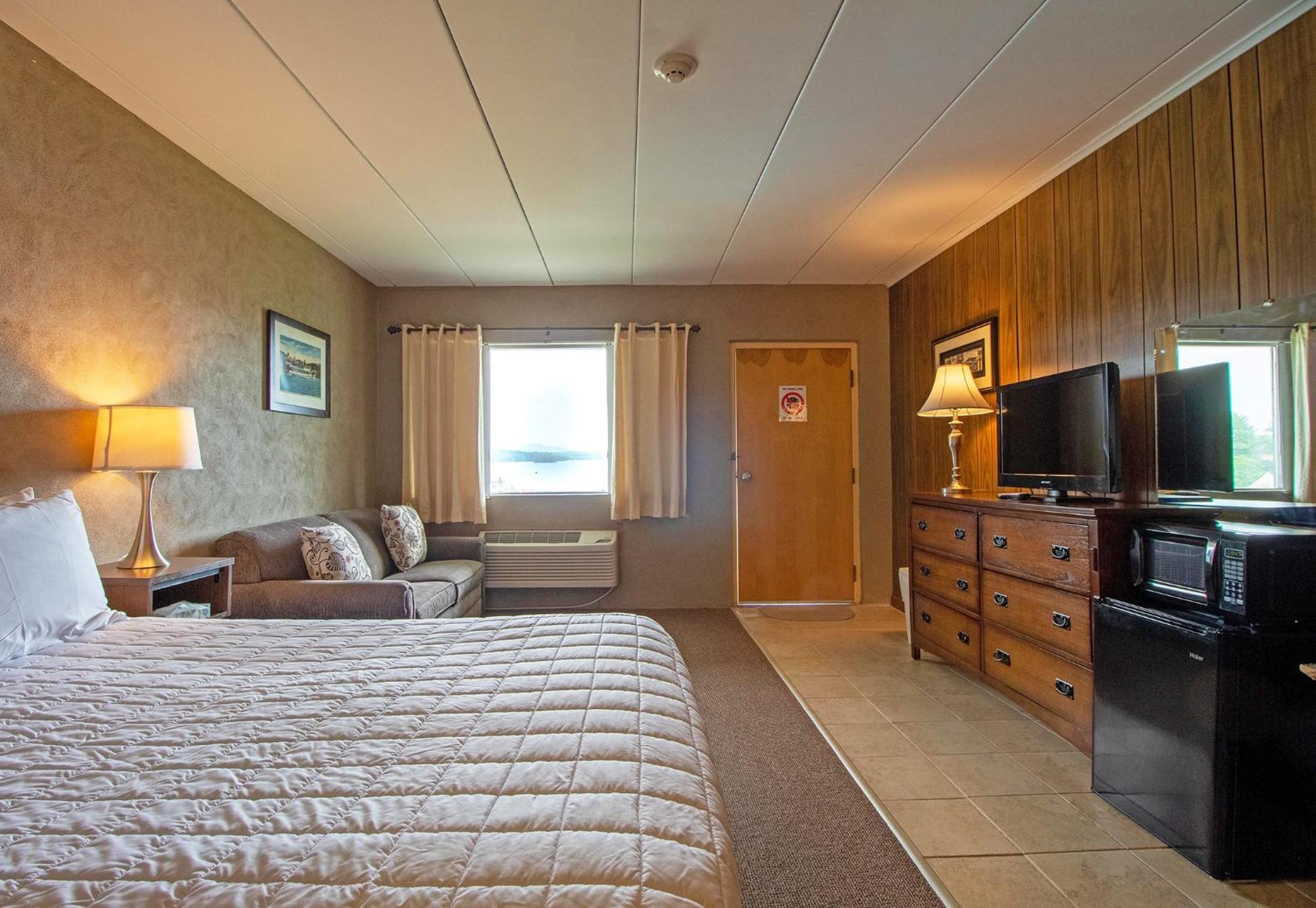 Half Moon Motel & Cottages Weirs Beach Bagian luar foto