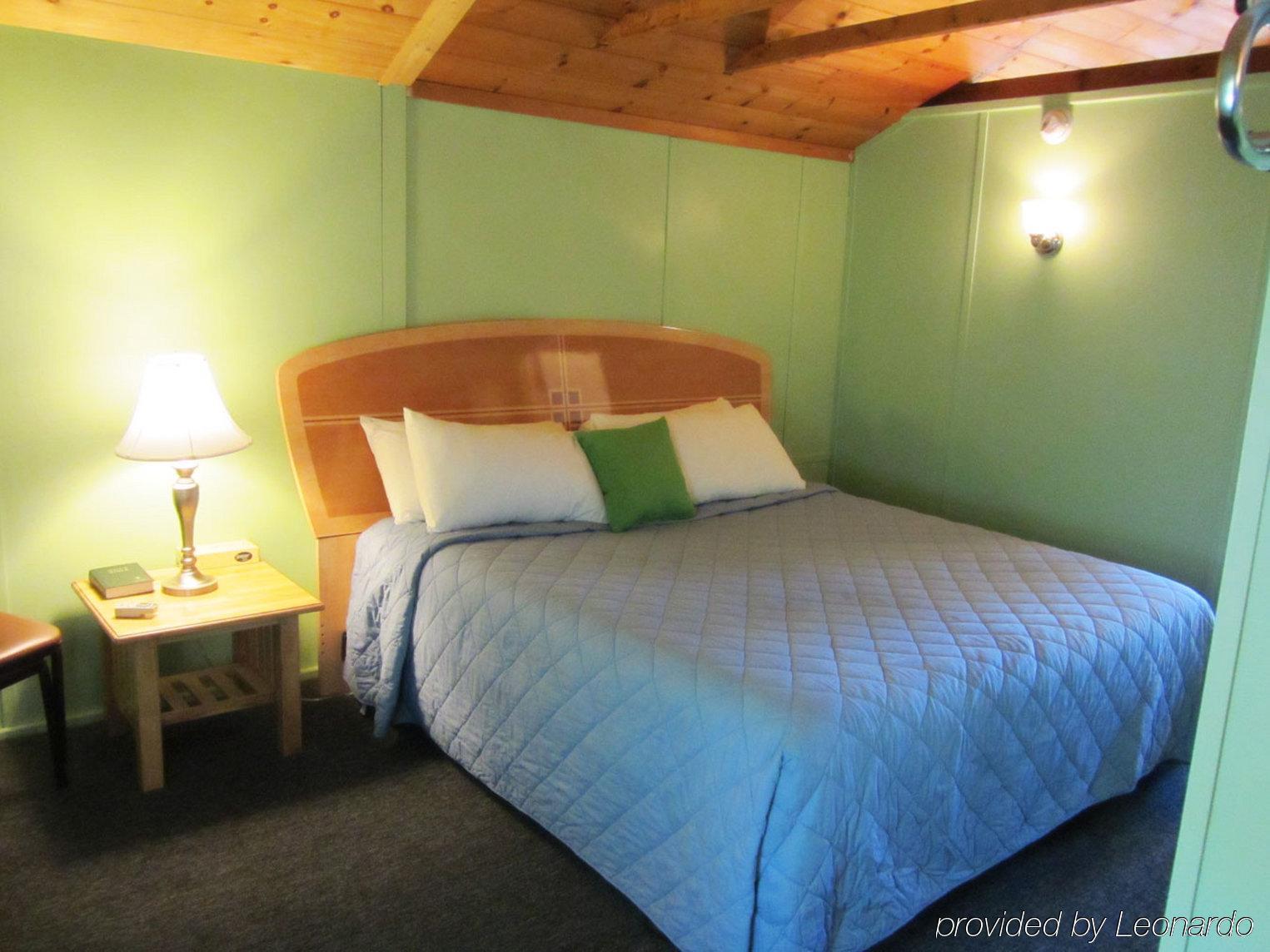 Half Moon Motel & Cottages Weirs Beach Bagian luar foto