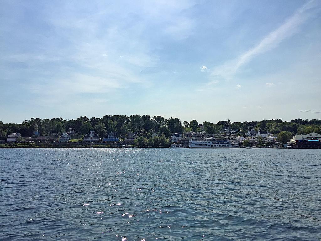 Half Moon Motel & Cottages Weirs Beach Bagian luar foto