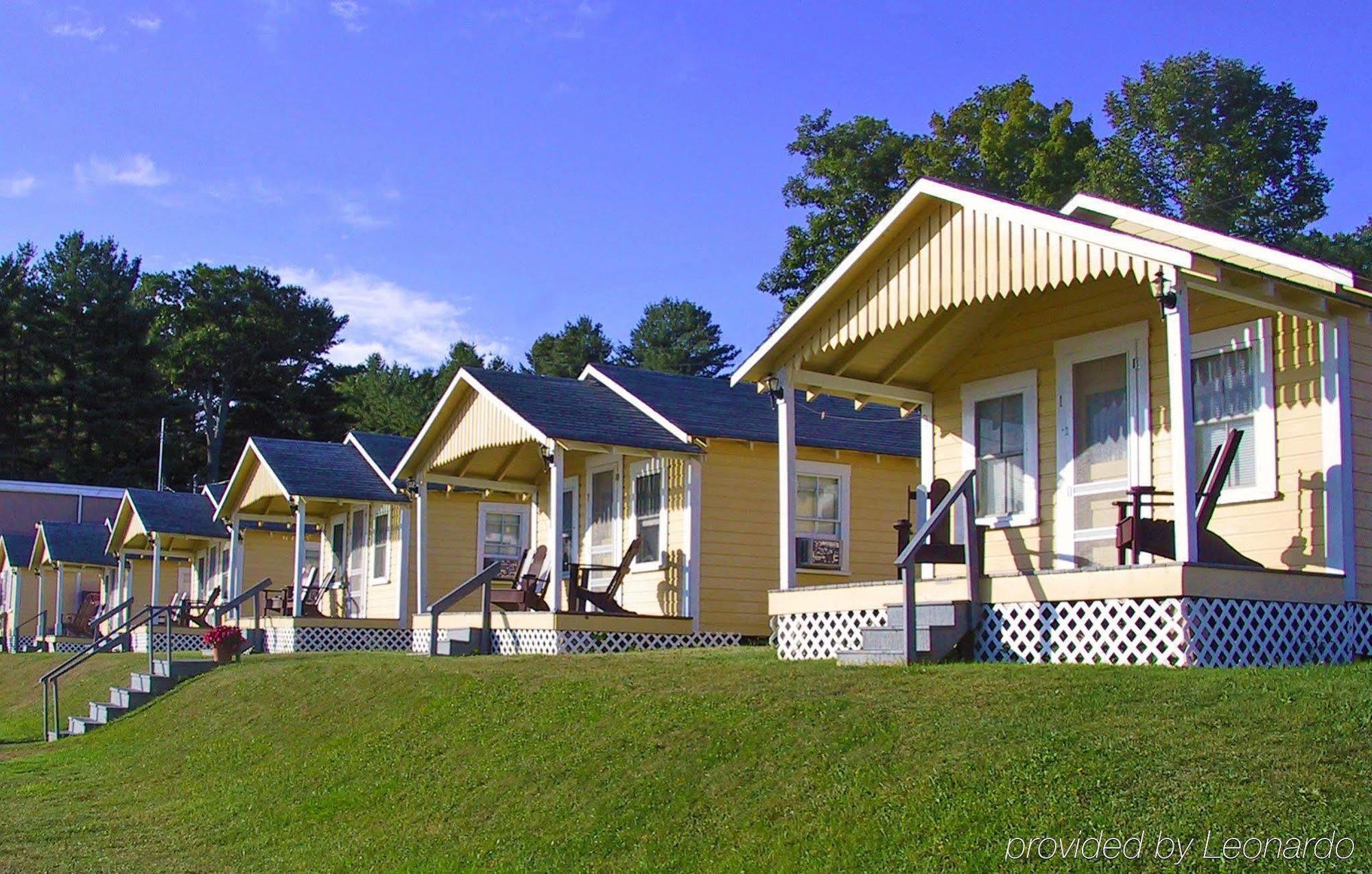 Half Moon Motel & Cottages Weirs Beach Bagian luar foto