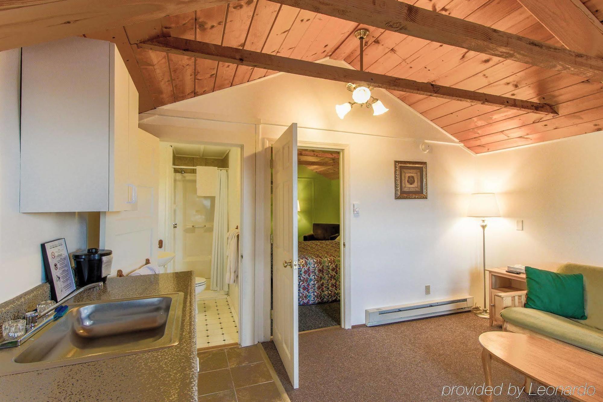 Half Moon Motel & Cottages Weirs Beach Bagian luar foto