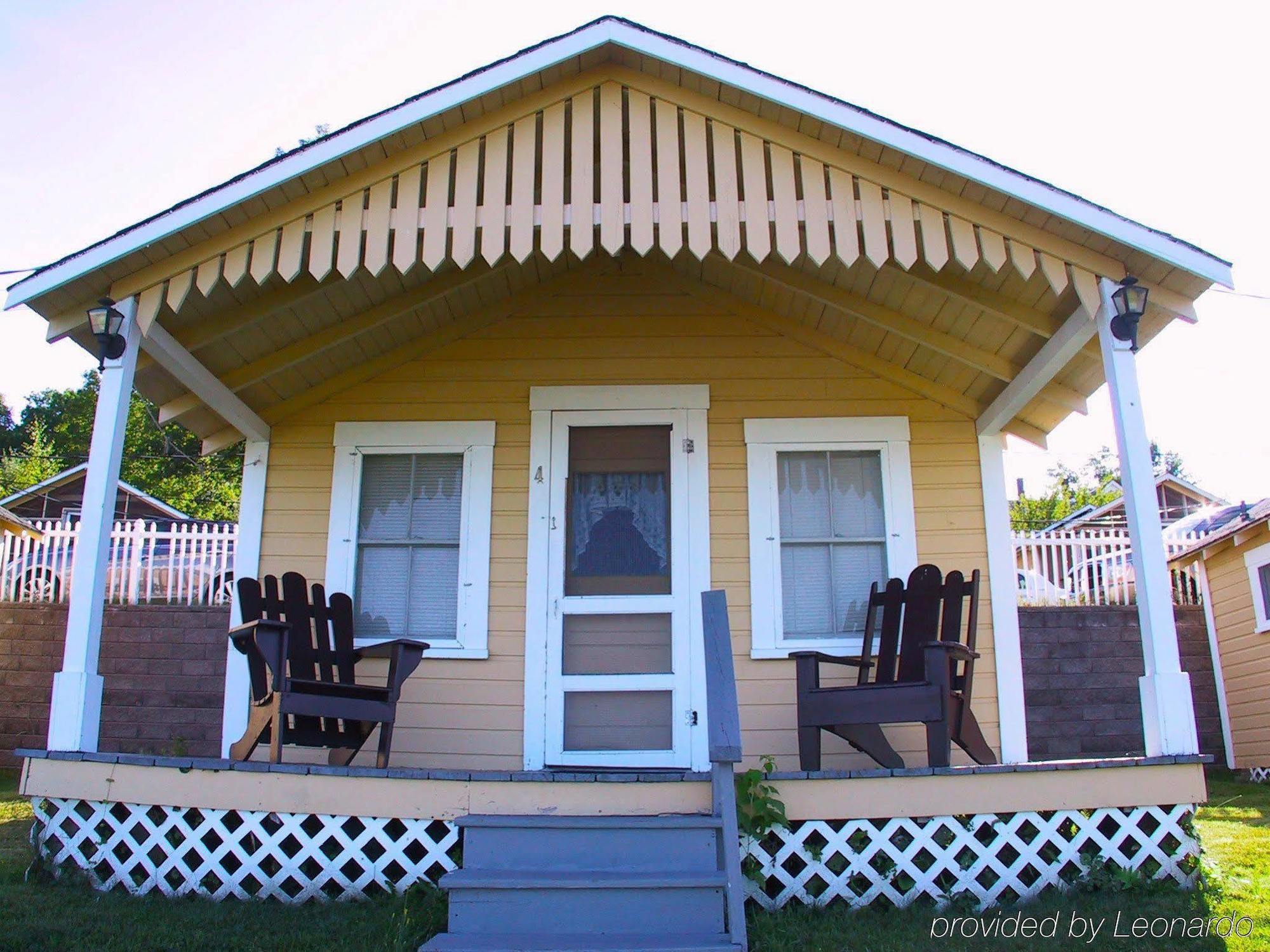 Half Moon Motel & Cottages Weirs Beach Bagian luar foto