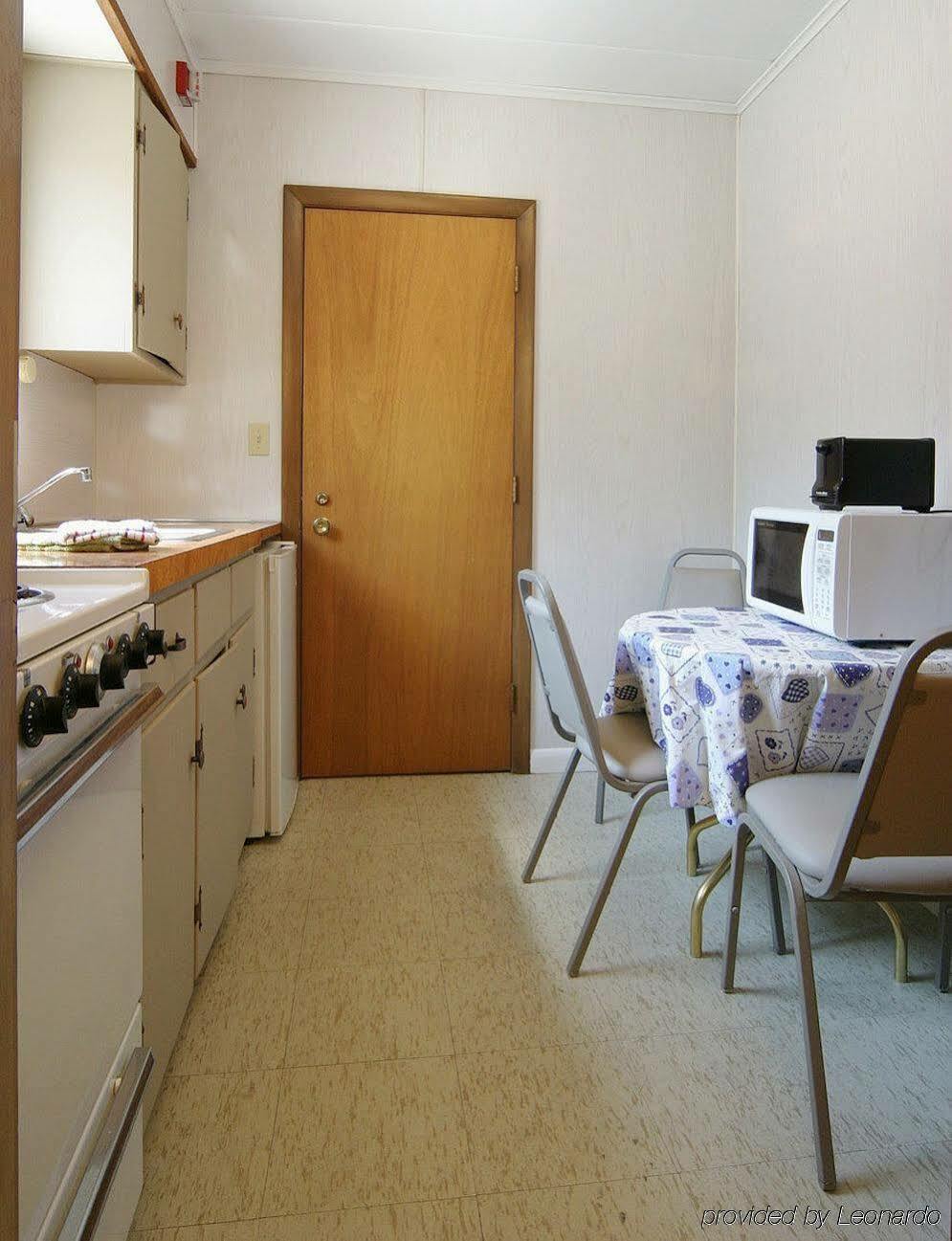 Half Moon Motel & Cottages Weirs Beach Bagian luar foto